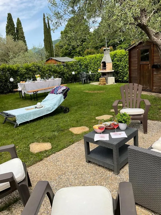 Дом отдыха Villa Indipendente A Pochi Passi Dal Lago Сан-Феличе-дель-Бенако Италия